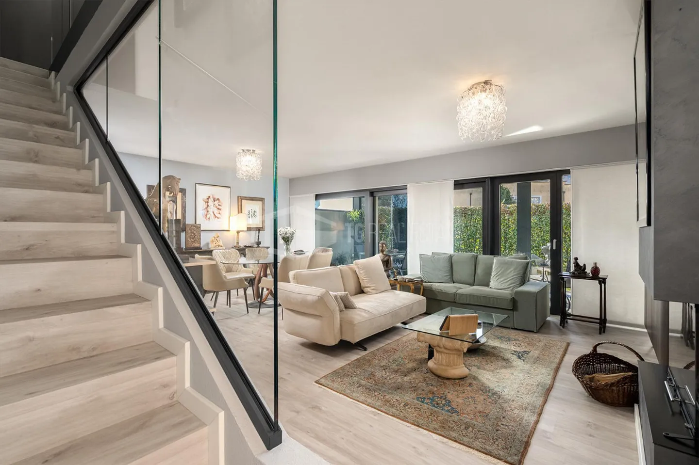 Charmantes Einfamilienhaus mit Garten - Foto 3 von 13