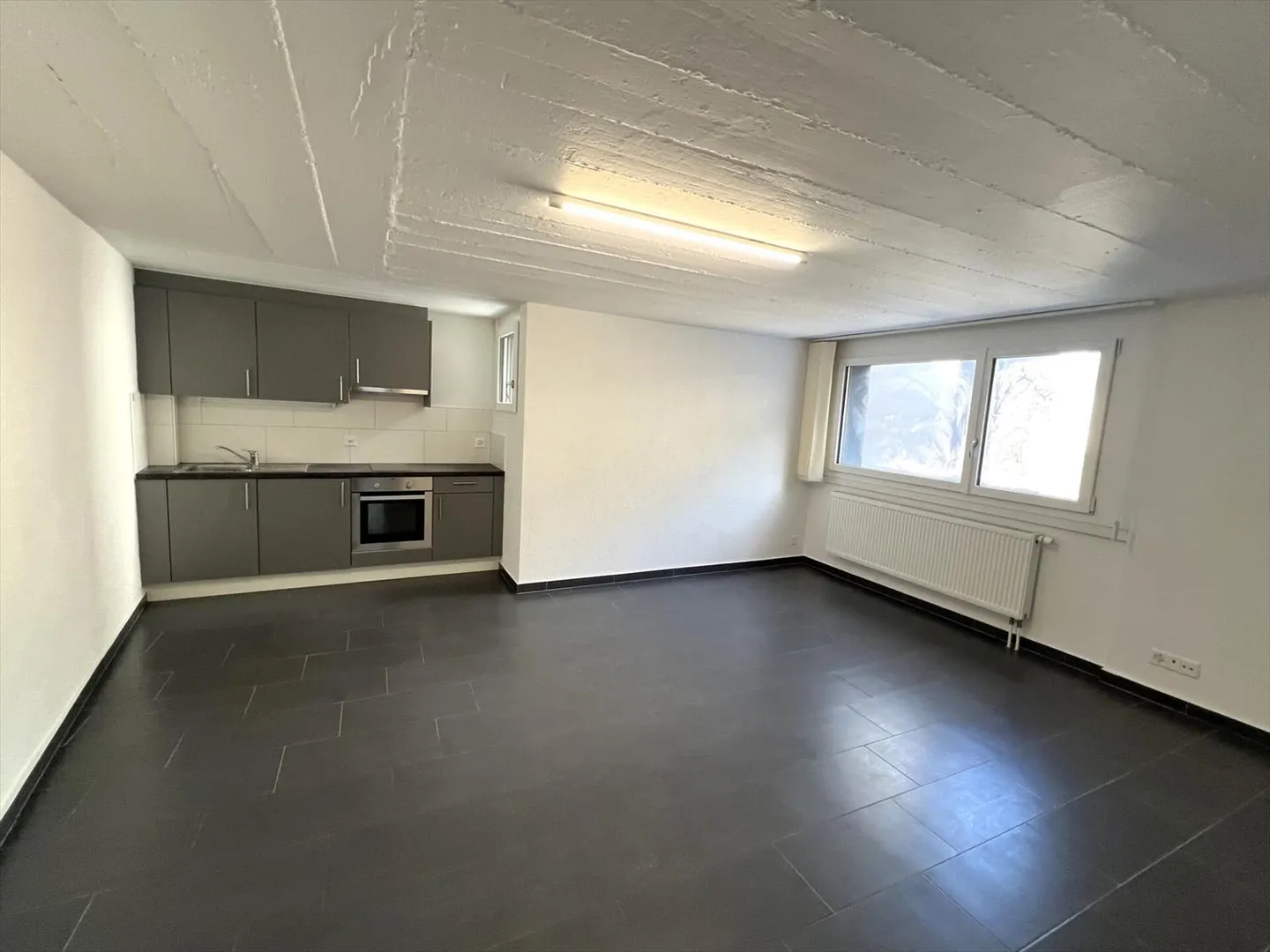 1-room apartment - Photo 2 of 4
