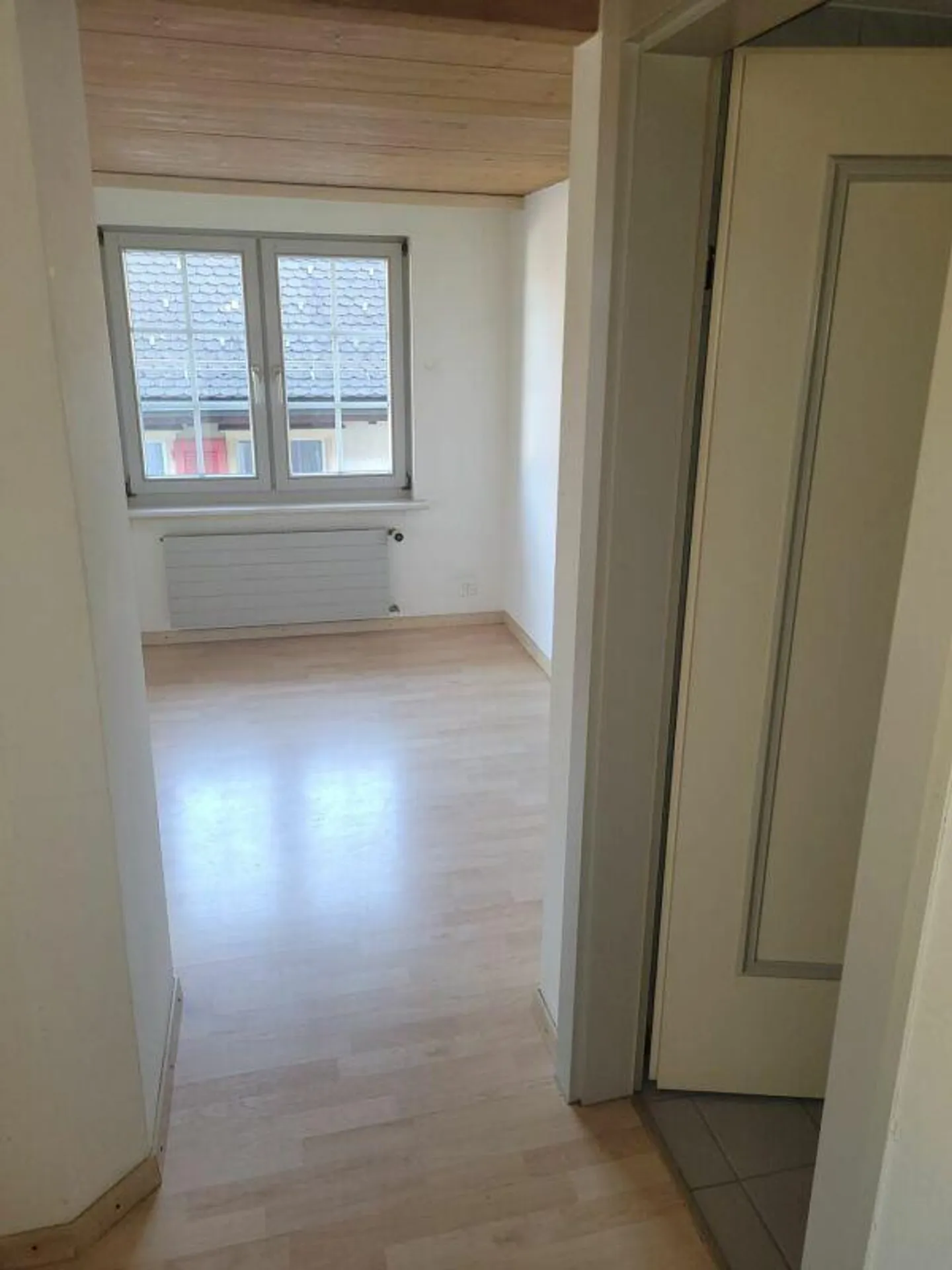 Spacious and Central 2.5 Room Apartment - Photo 6 of 6