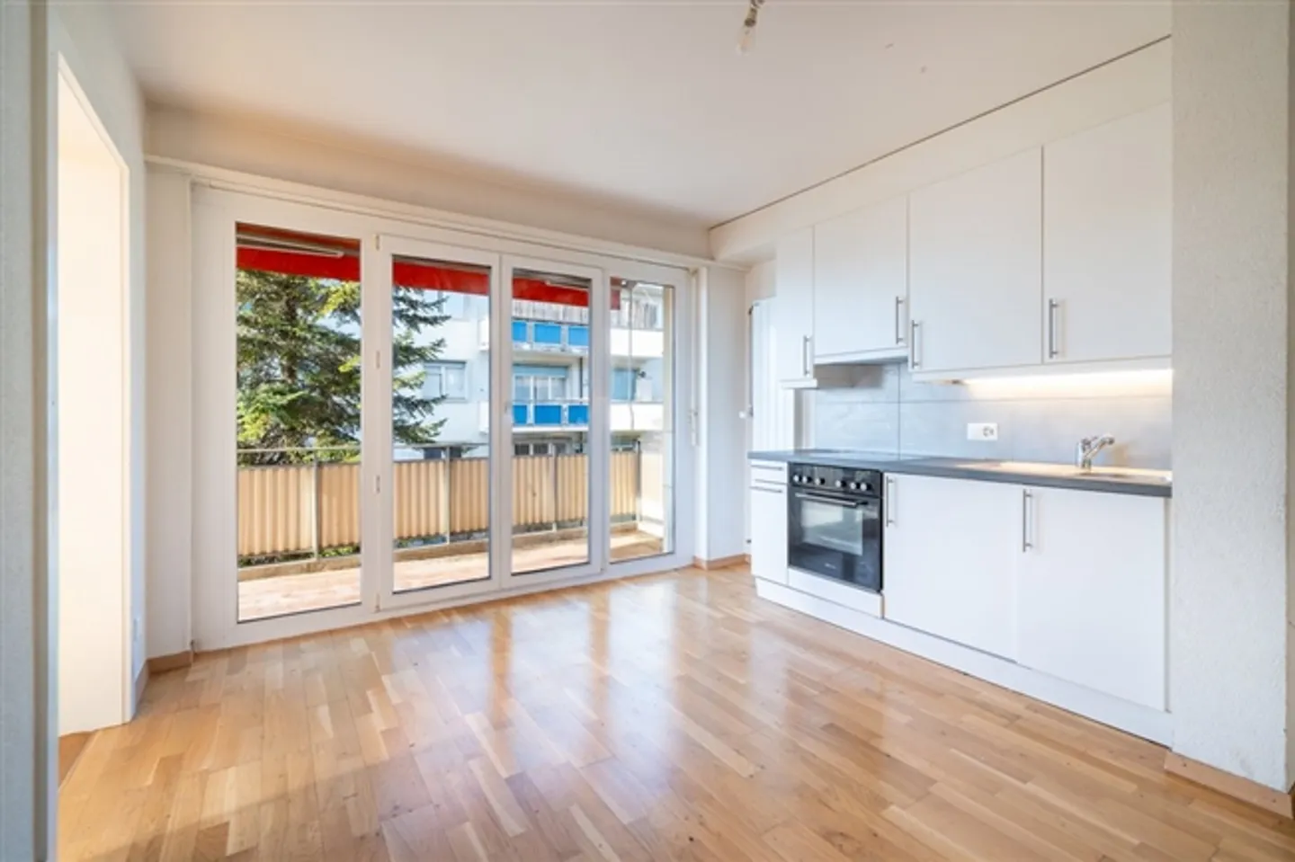 Apartment for rent - Photo 2 of 6