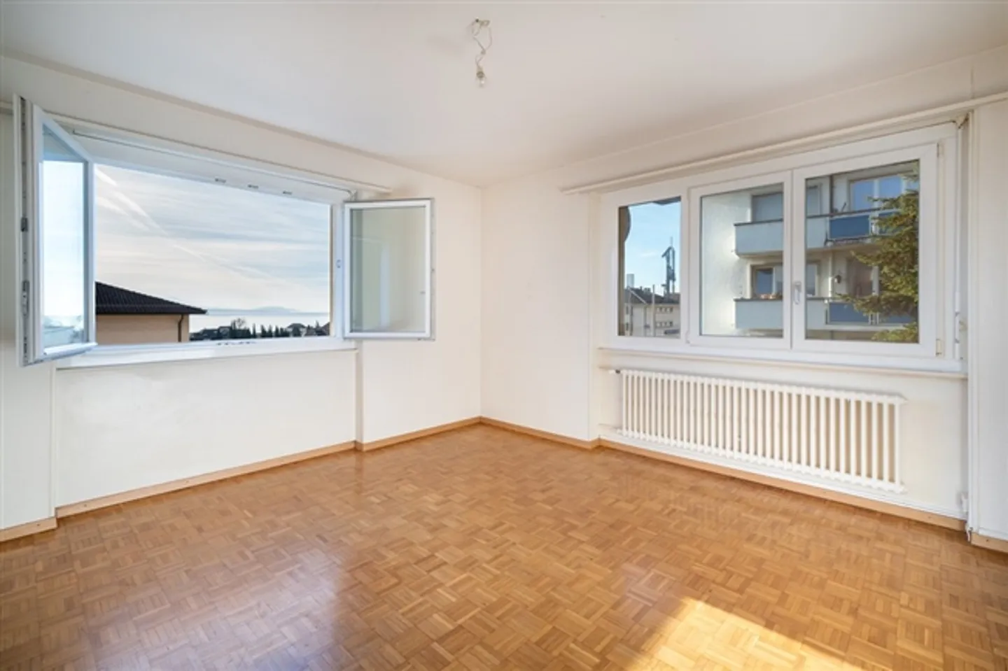 Apartment for rent - Photo 3 of 6