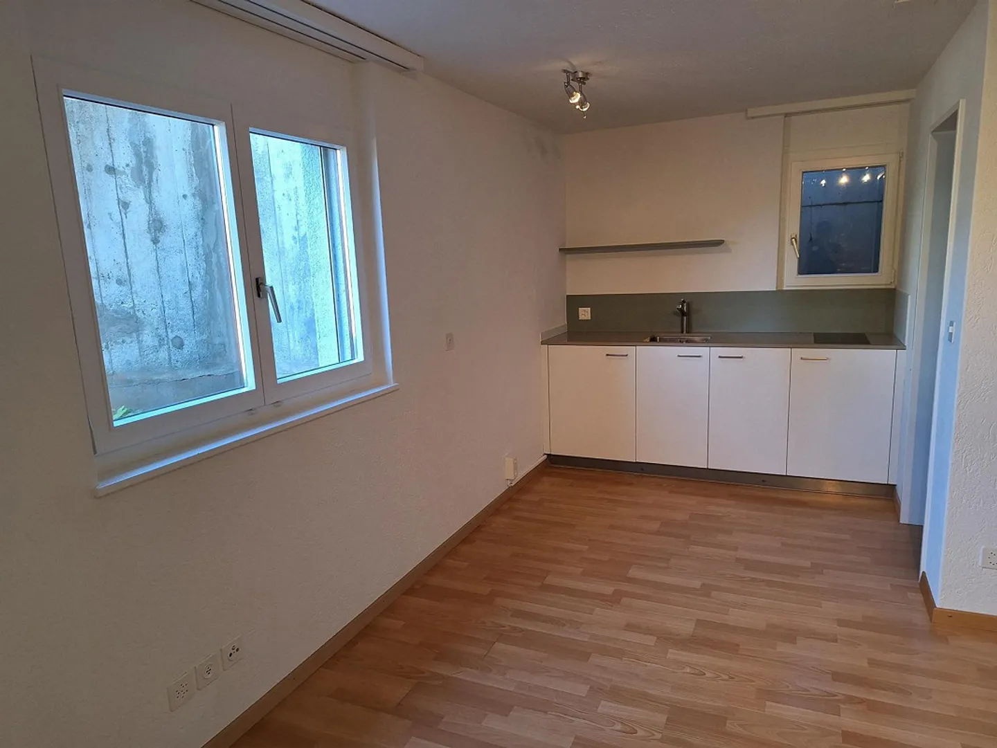 Studio, 500 m dall'ospedale di Schwyz - Foto 1 di 5