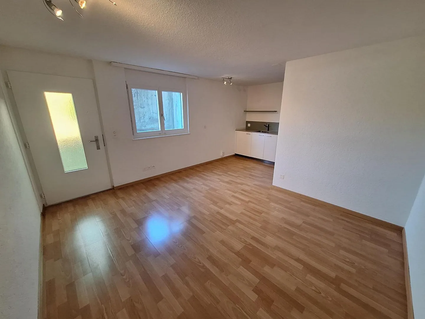 Studio, 500 m dall'ospedale di Schwyz - Foto 2 di 5