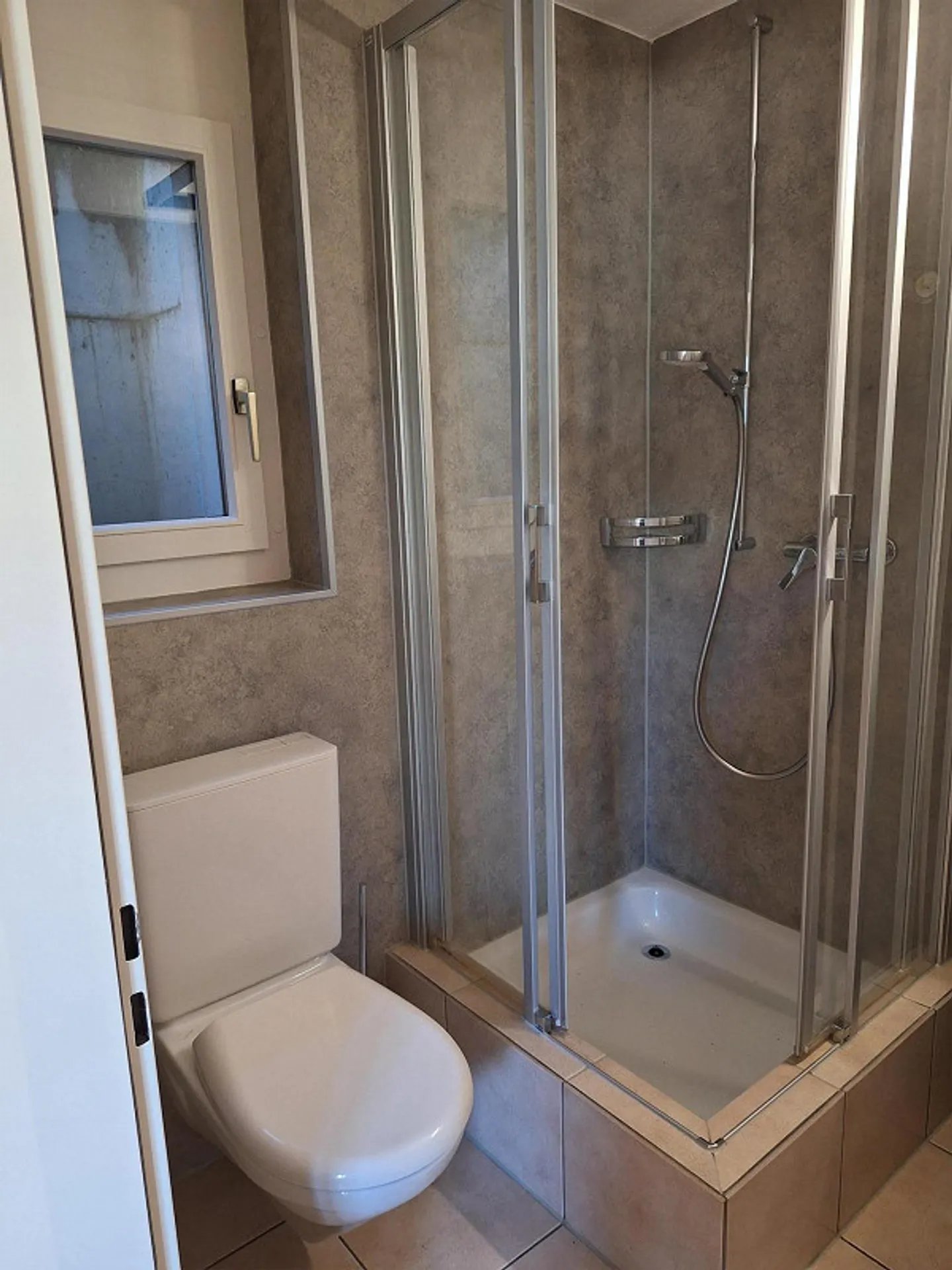 Studio, 500 m dall'ospedale di Schwyz - Foto 4 di 5