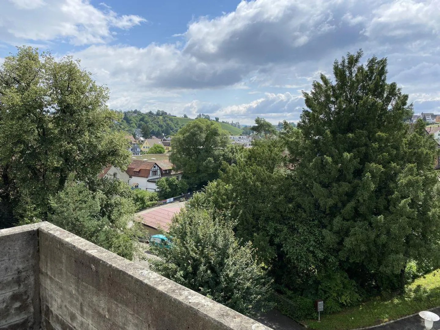 Ampio appartamento di 1 camera in una posizione tranquilla - Foto 5 di 5