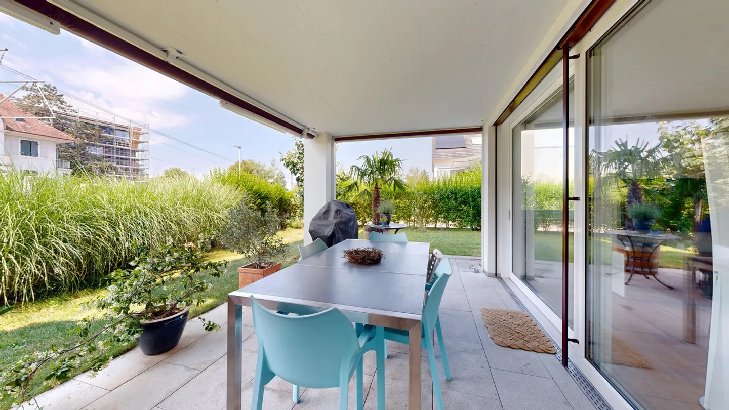 Moderne 4.5-Zimmer-Gartenwohnung mit Einstellhallenplatz - Foto 14 von 19