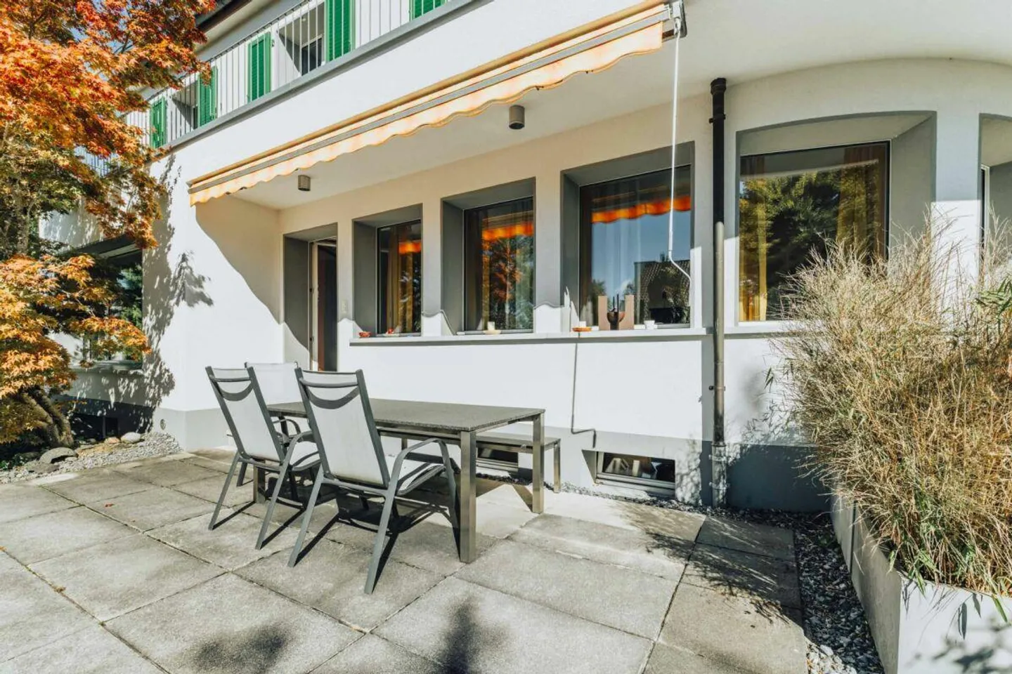 Elegantes 6.5-Zimmer-Haus mit Pool im Allmenquartier - Foto 11 von 13