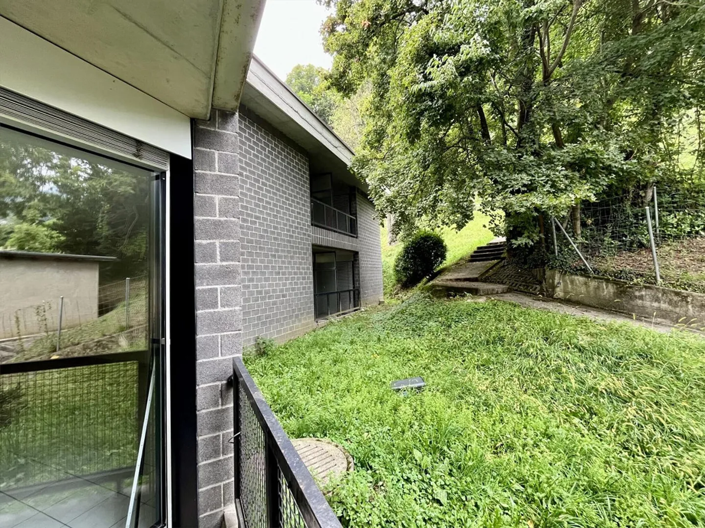 Appartement meublé individuel avec balcon dans la région de services de Canobbio - Photo 9 sur 10