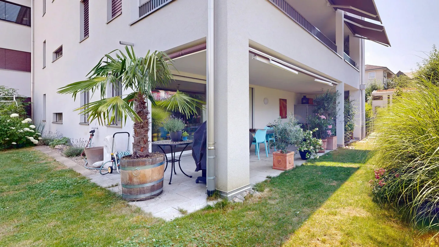 Moderne 4.5-Zimmer-Gartenwohnung mit Einstellhallenplatz - Foto 17 von 19