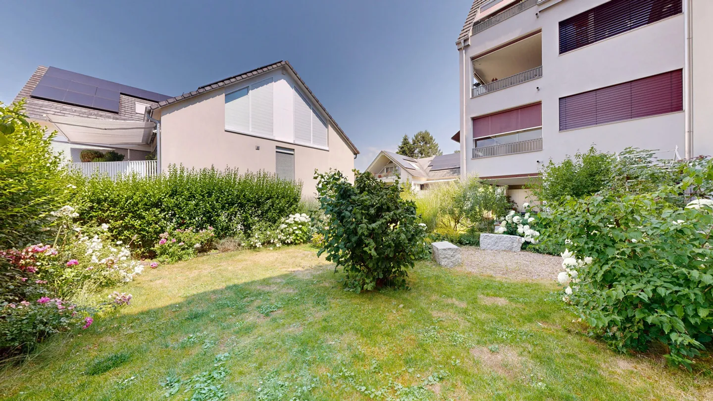 Moderne 4.5-Zimmer-Gartenwohnung mit Einstellhallenplatz - Foto 18 von 19