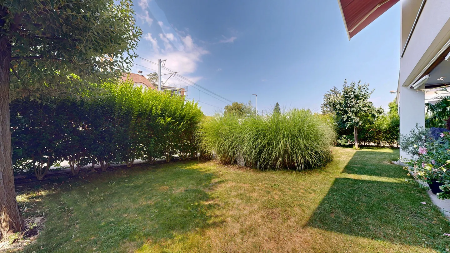 Moderne 4.5-Zimmer-Gartenwohnung mit Einstellhallenplatz - Foto 19 von 19