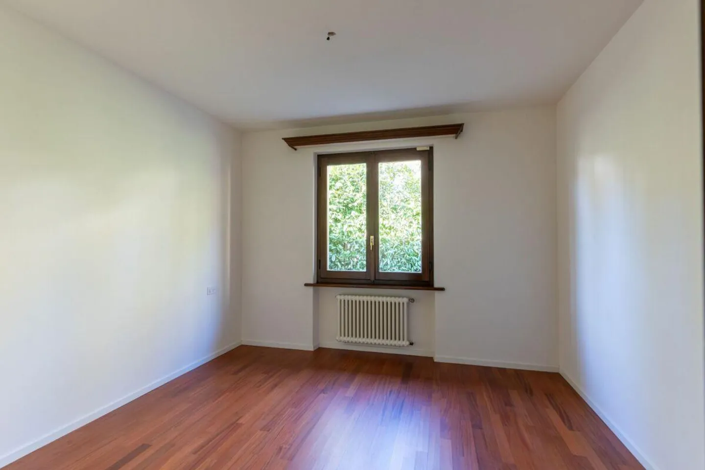 Elegantes Mittelmeervilla mit atemberaubendem Blick auf den Luganer Golf - Foto 14 von 23