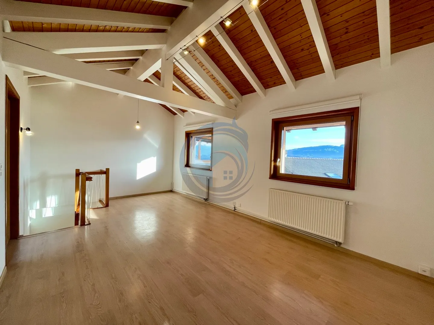 SPACIOUS 2.5-ROOM APARTMENT WITH TERRACE AND GARDEN - Photo 8 of 14