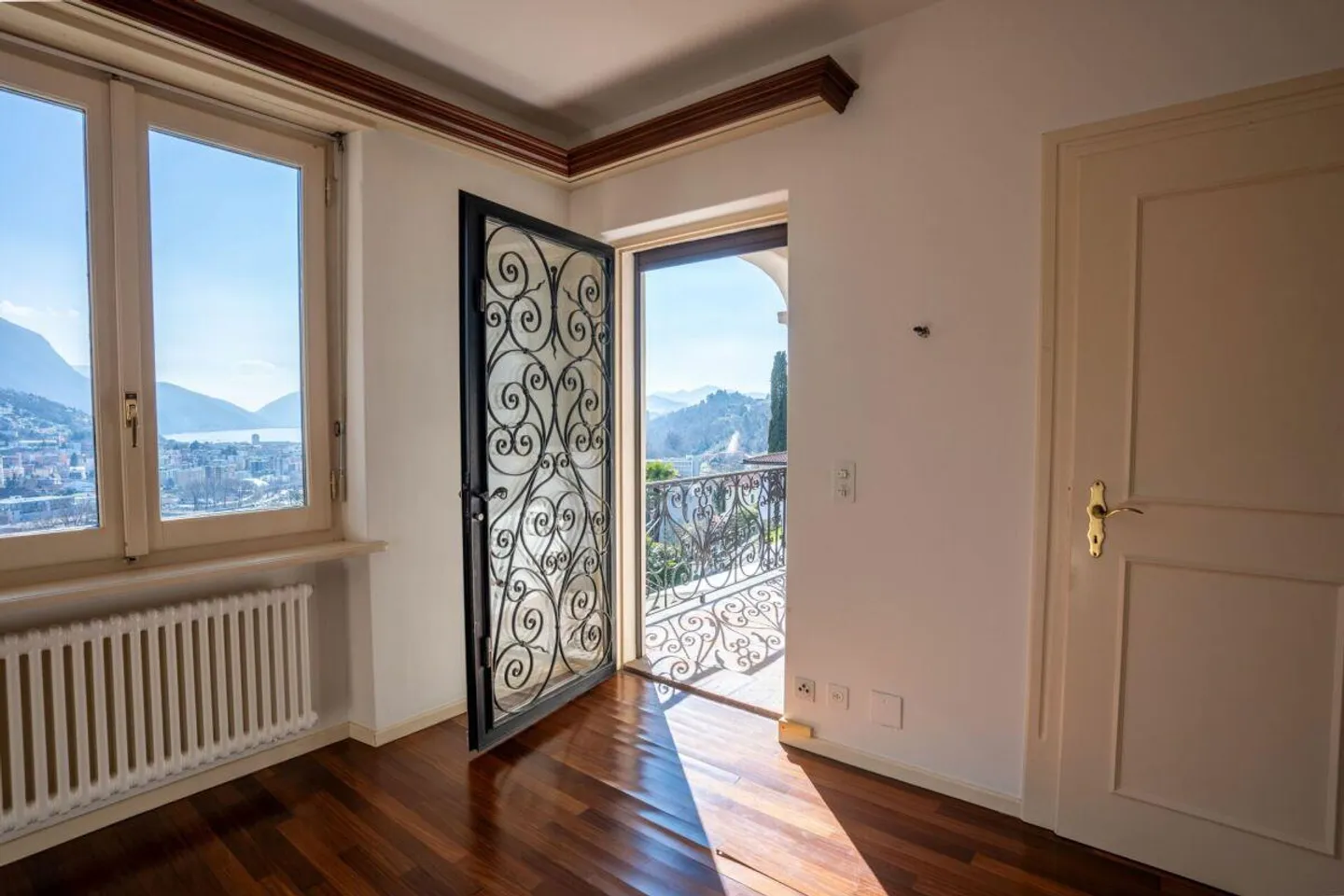 Elegantes Mittelmeervilla mit atemberaubendem Blick auf den Luganer Golf - Foto 15 von 23