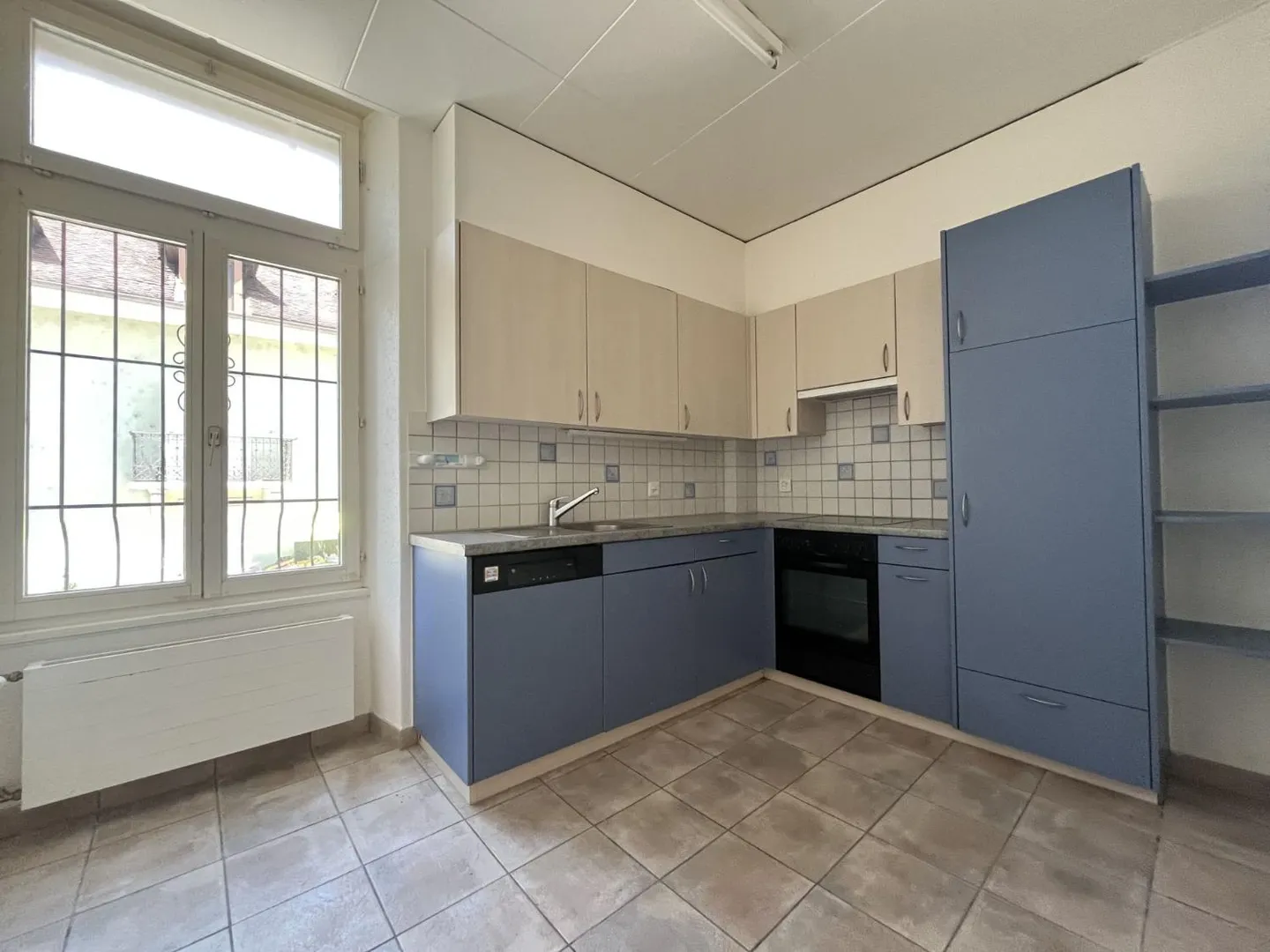 Appartement Charmant Près Commodités - Photo 5 sur 12