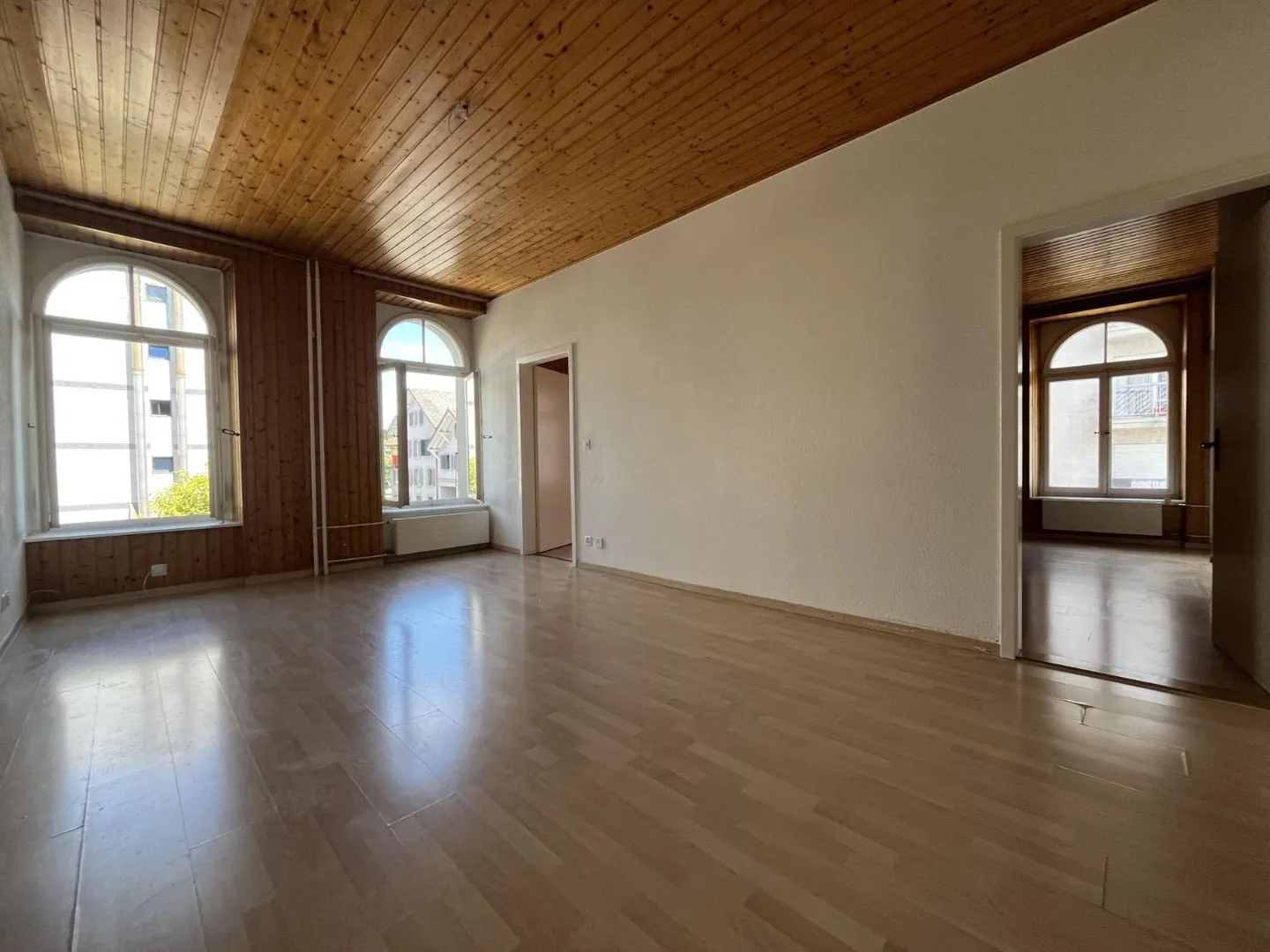 Appartement Charmant Près Commodités - Photo 2 sur 12