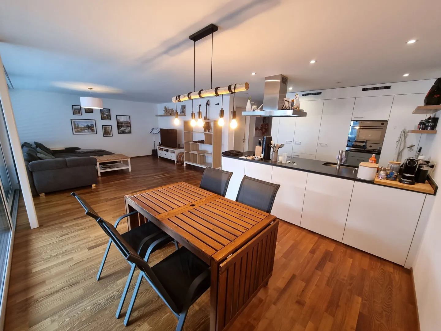 Ihr neues Zuhause: Lichtdurchflutete 4.5-Zimmer-Maisonette für Familien - Foto 3 von 10