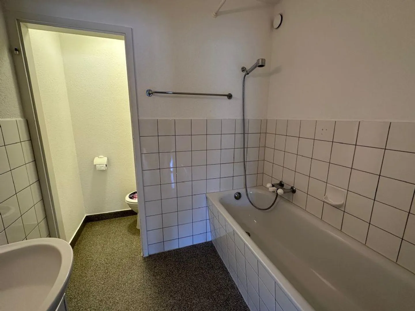 Zentrales und Ruhiges Apartment - Foto 7 von 10