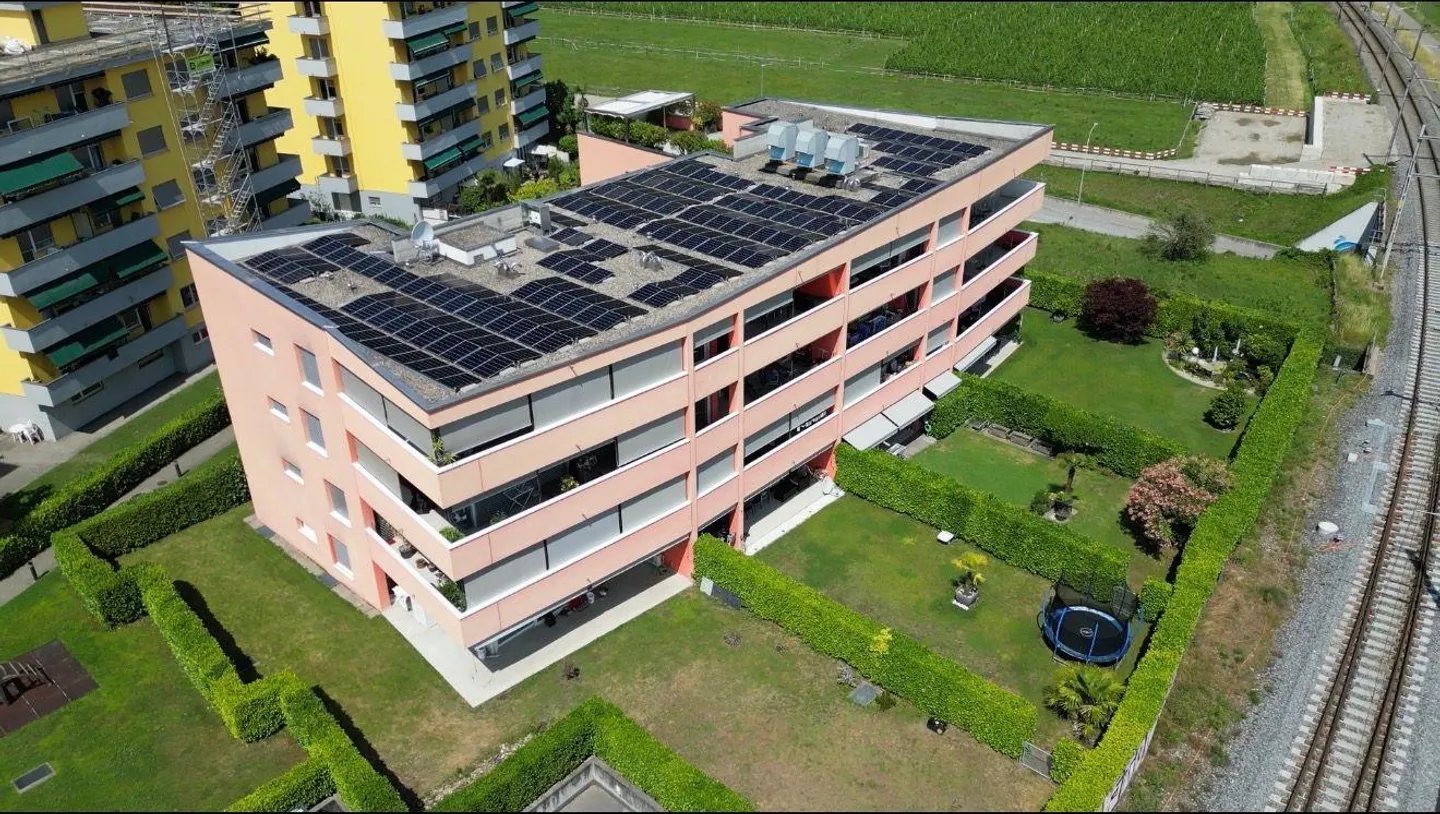 4,5-Zimmer-Wohnung mit Terrasse und 2 Stellplätzen in der Garage... - Foto 1 von 14