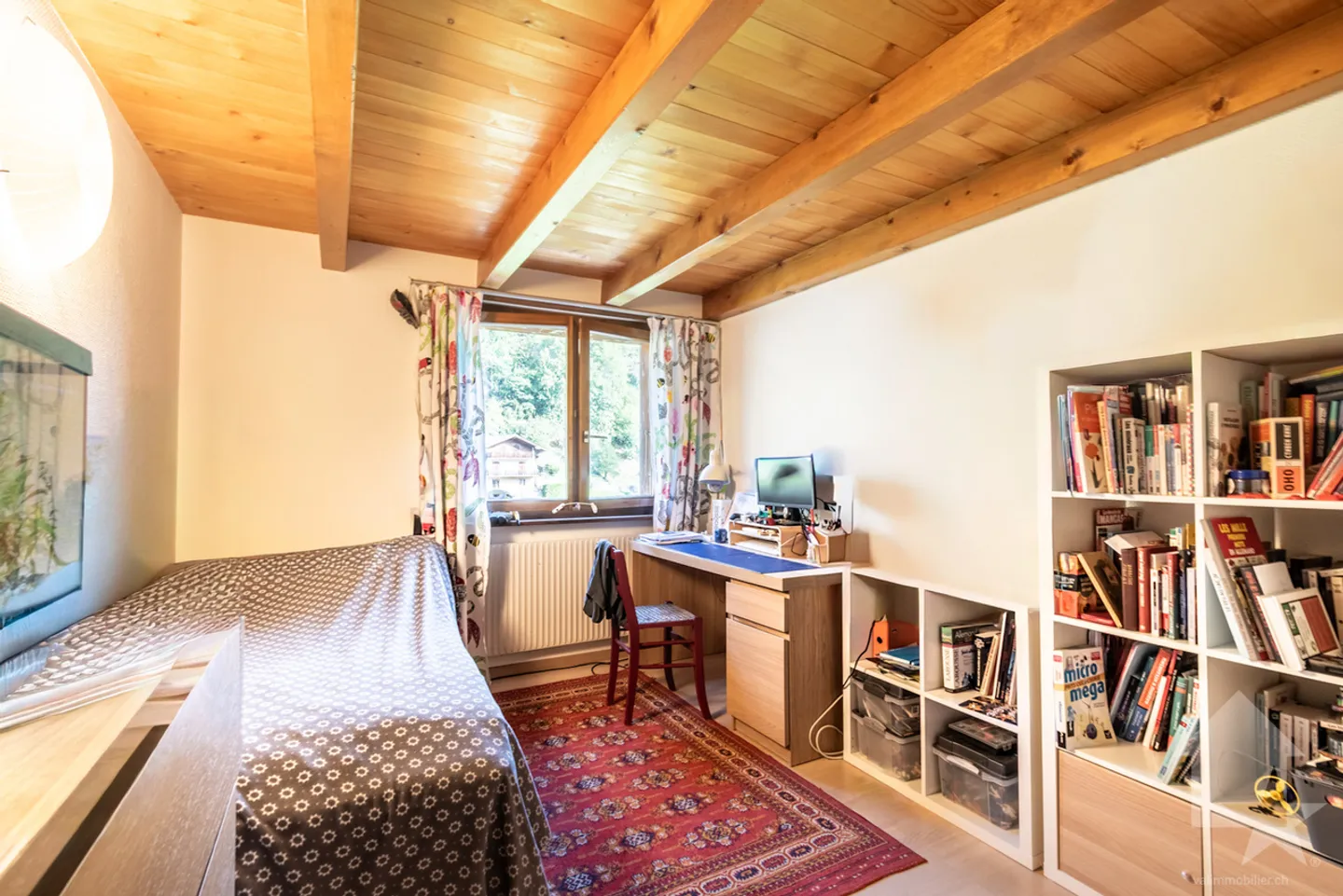 Zweistöckige Wohnung im letzten Stock eines kleinen Gebäudes - Photo 9 of 13