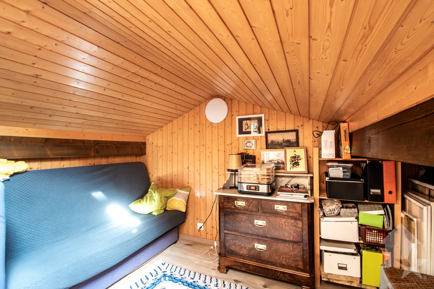 Zweistöckige Wohnung im letzten Stock eines kleinen Gebäudes - Photo 12 of 13