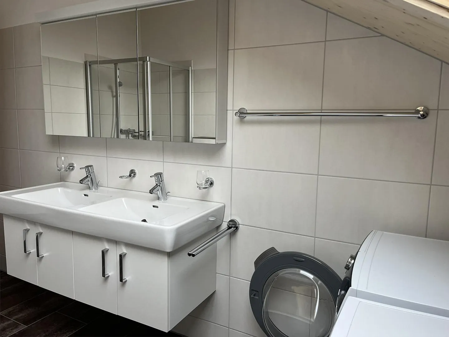 Four and a half rooms - Photo 14 of 15