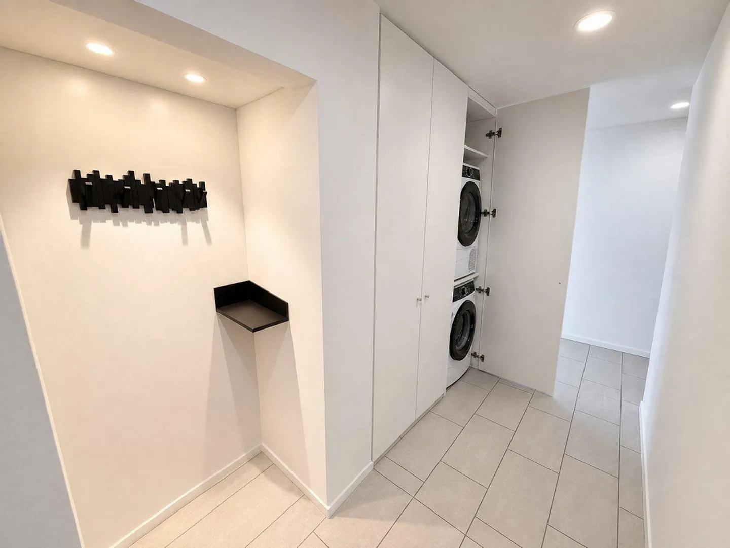 4,5-Zimmer-Wohnung mit Terrasse und 2 Stellplätzen in der Garage... - Foto 13 von 14