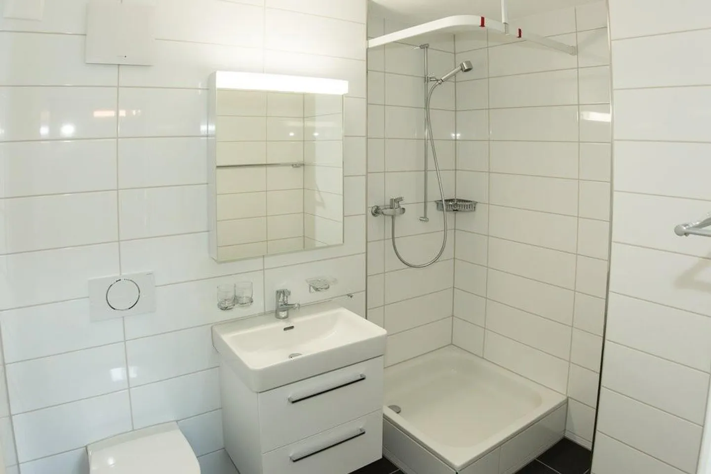 Vivere modernamente con la stazione dei treni proprio dietro l'angolo! - Foto 4 di 10