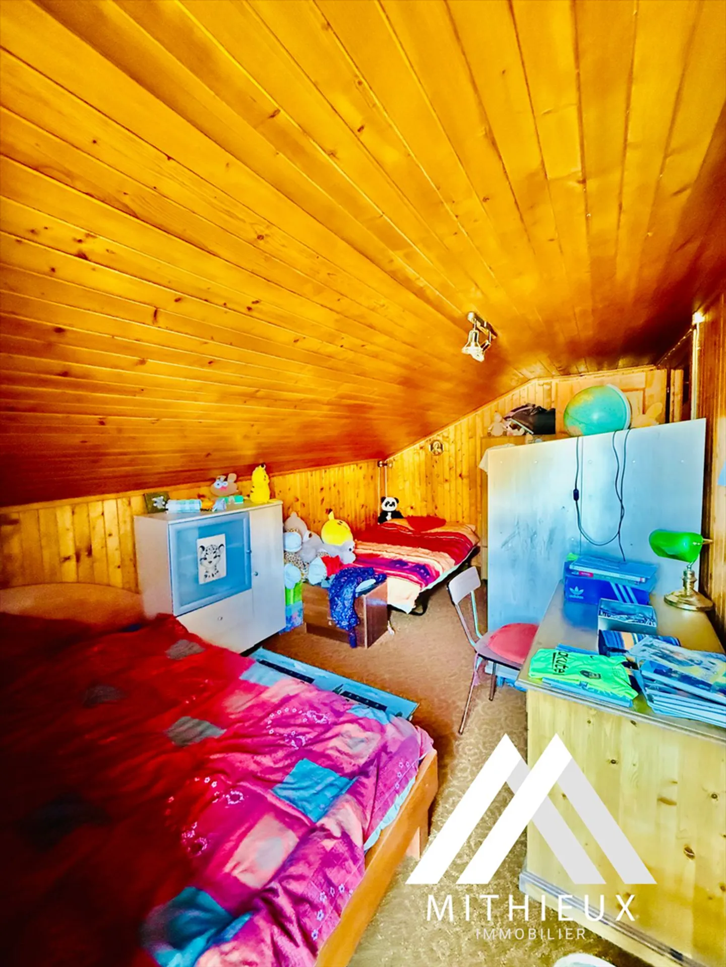 CHALET 4.5 ROOMS - 122 M2 + NUMEROUS OUTBUILDINGS - Photo 10 of 13