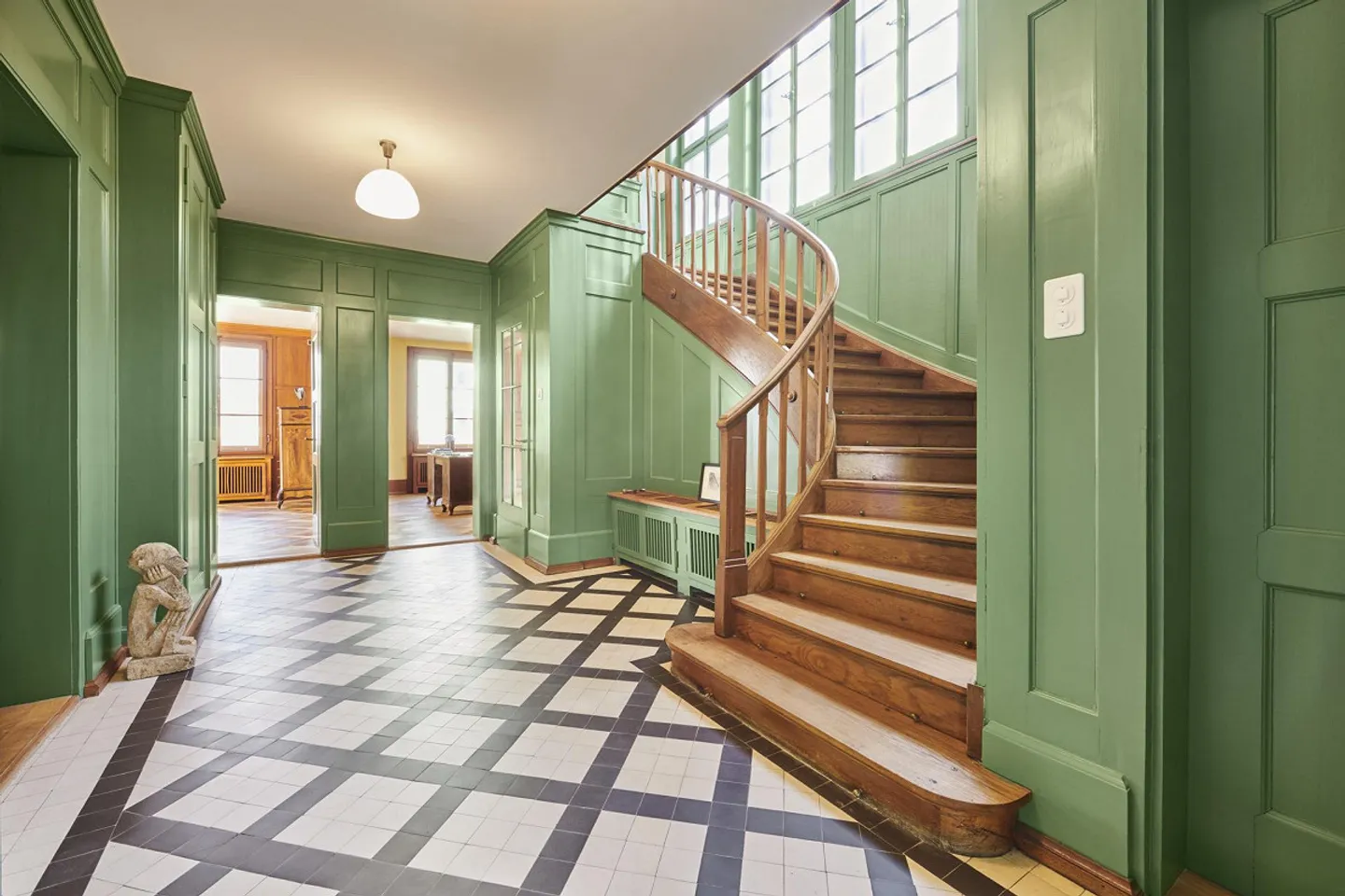Exclusive 9-Room Dream Home in Park Area - Photo 10 of 14