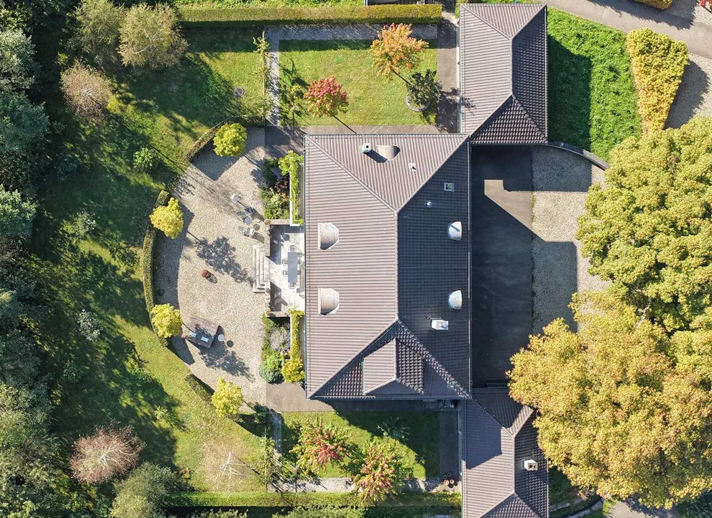 Exclusive 9-Room Dream Home in Park Area - Photo 4 of 14