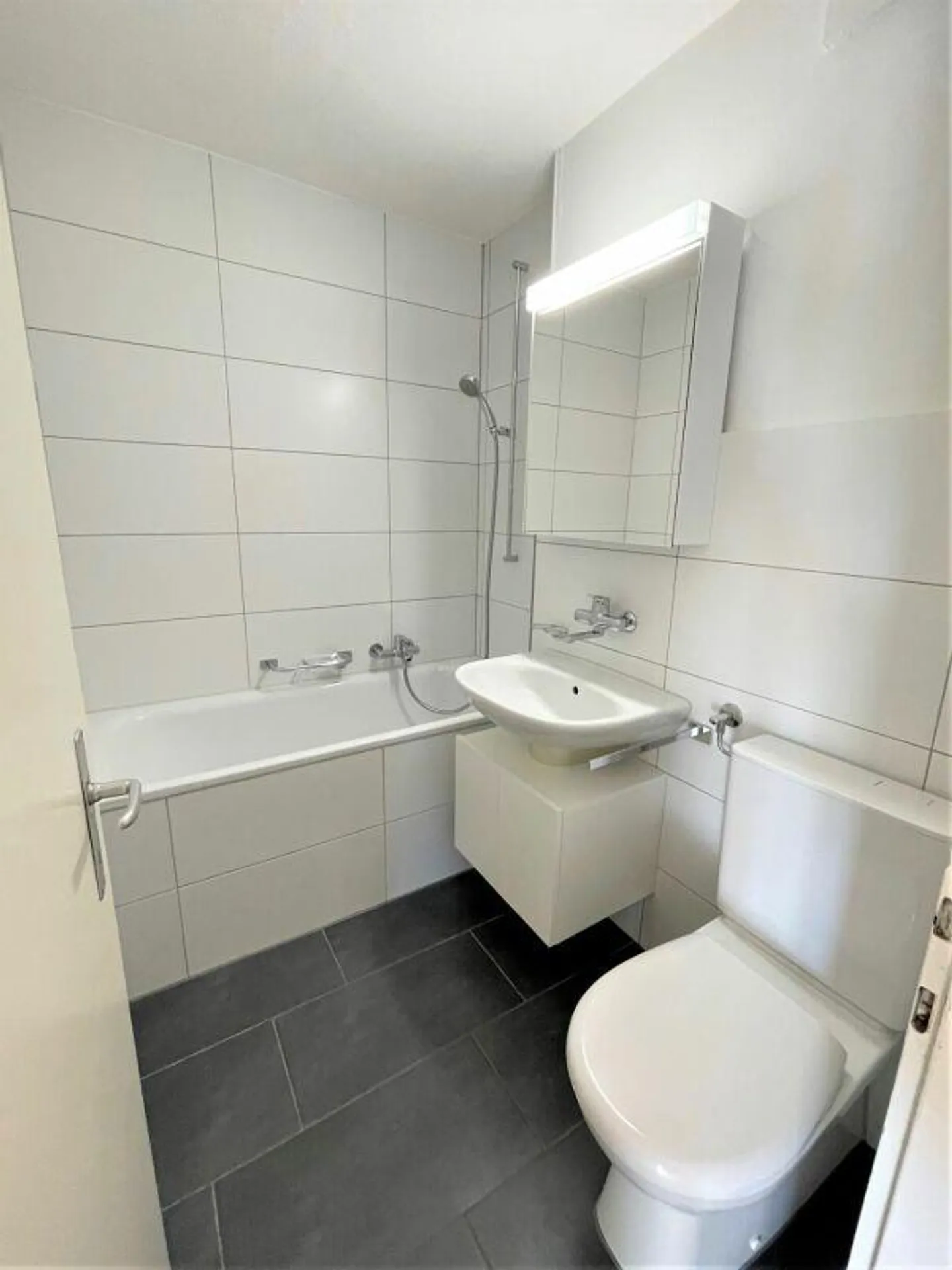 Cozy, Central & Ready to Move In - Welcome Home! - Photo 3 of 6