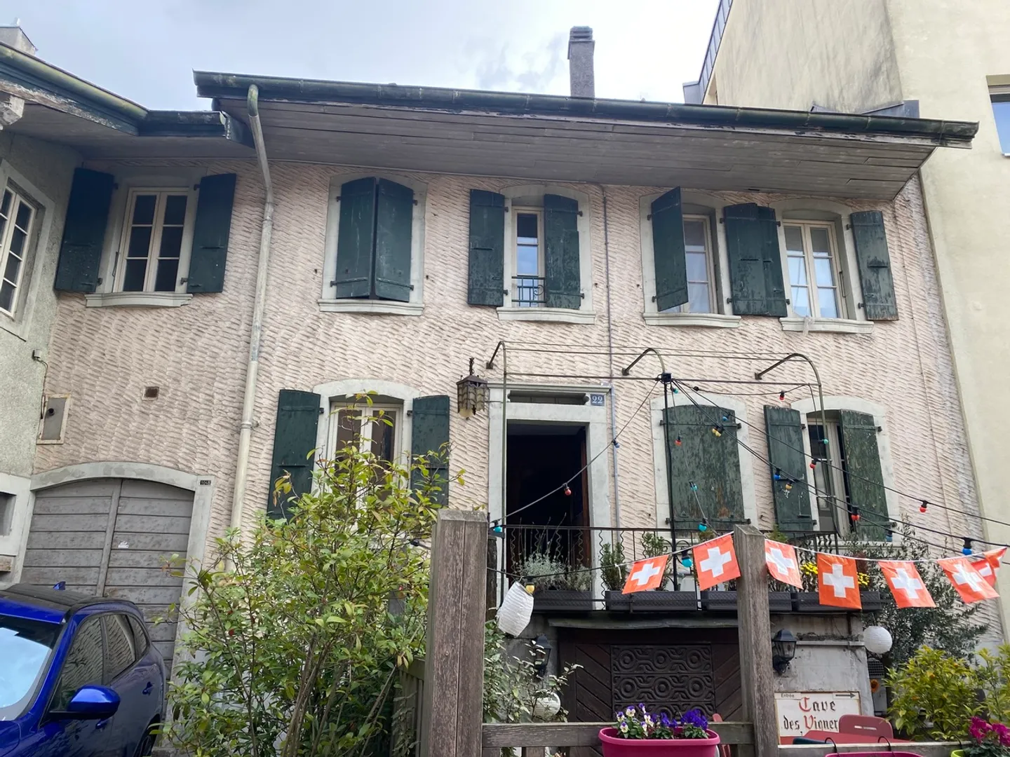 Building to renovate - Historic center of Montreux - 5 apartments - Photo 1 of 1