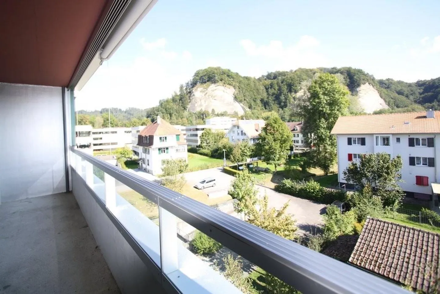 Appartamento 4.5 locali con balcone in posizione centrale in affitto - Foto 7 di 7