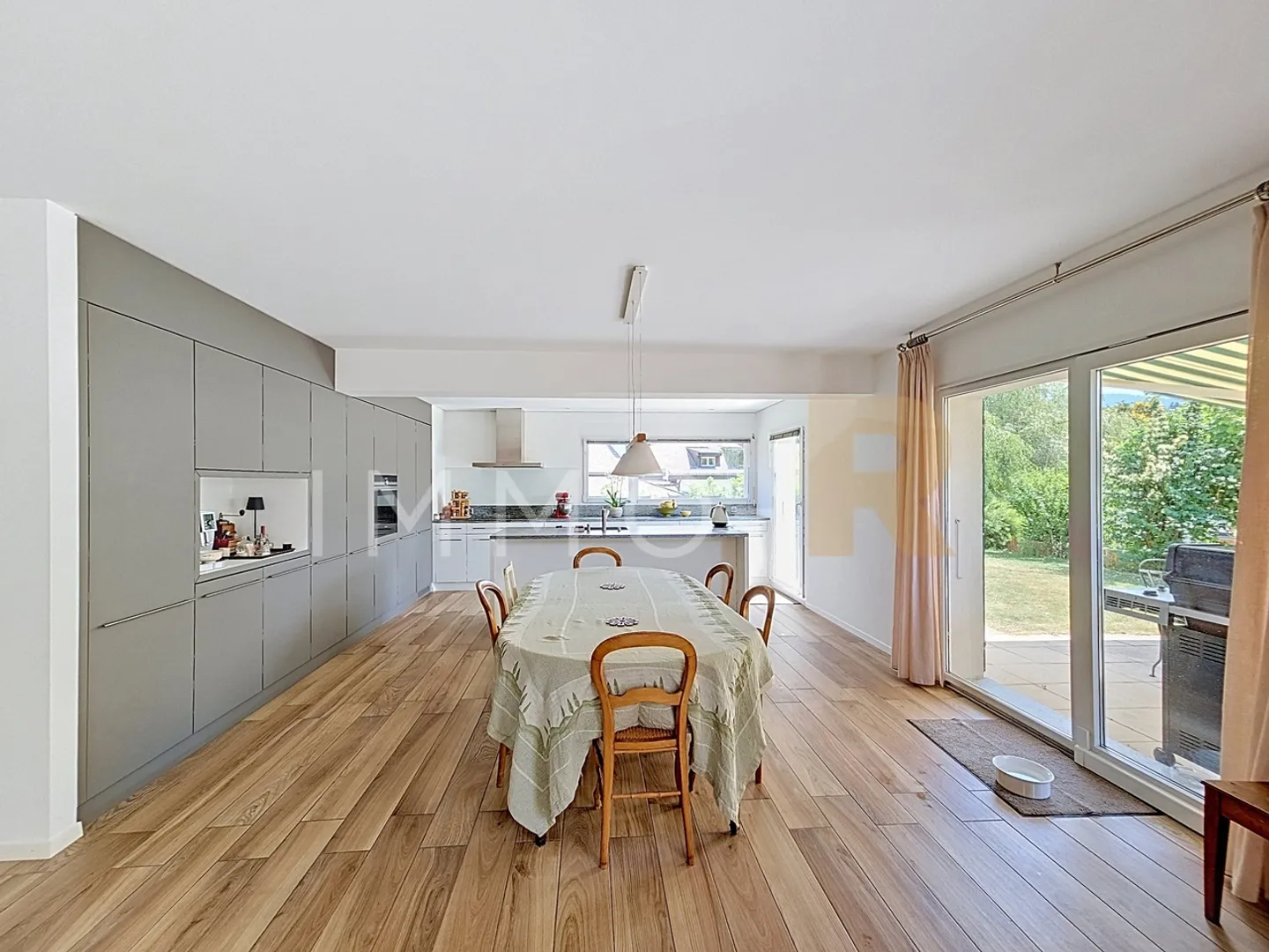 Detached house in a very quiet setting - Photo 9 of 14