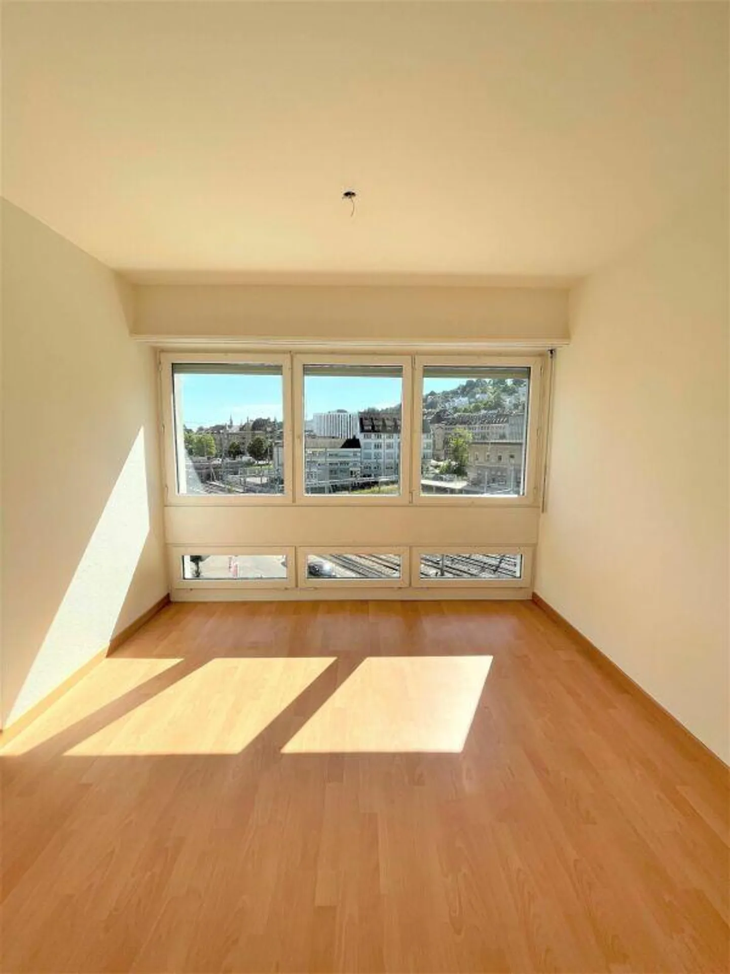 Cozy, Central & Ready to Move In - Welcome Home! - Photo 4 of 6