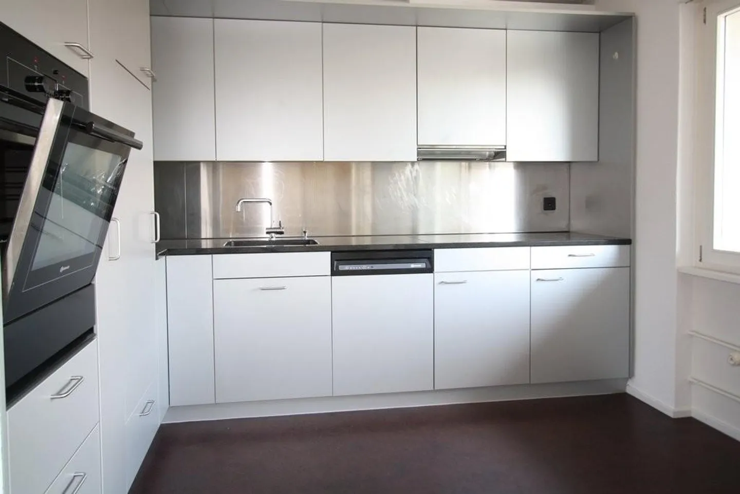Appartamento 4.5 locali con balcone in posizione centrale in affitto - Foto 5 di 7