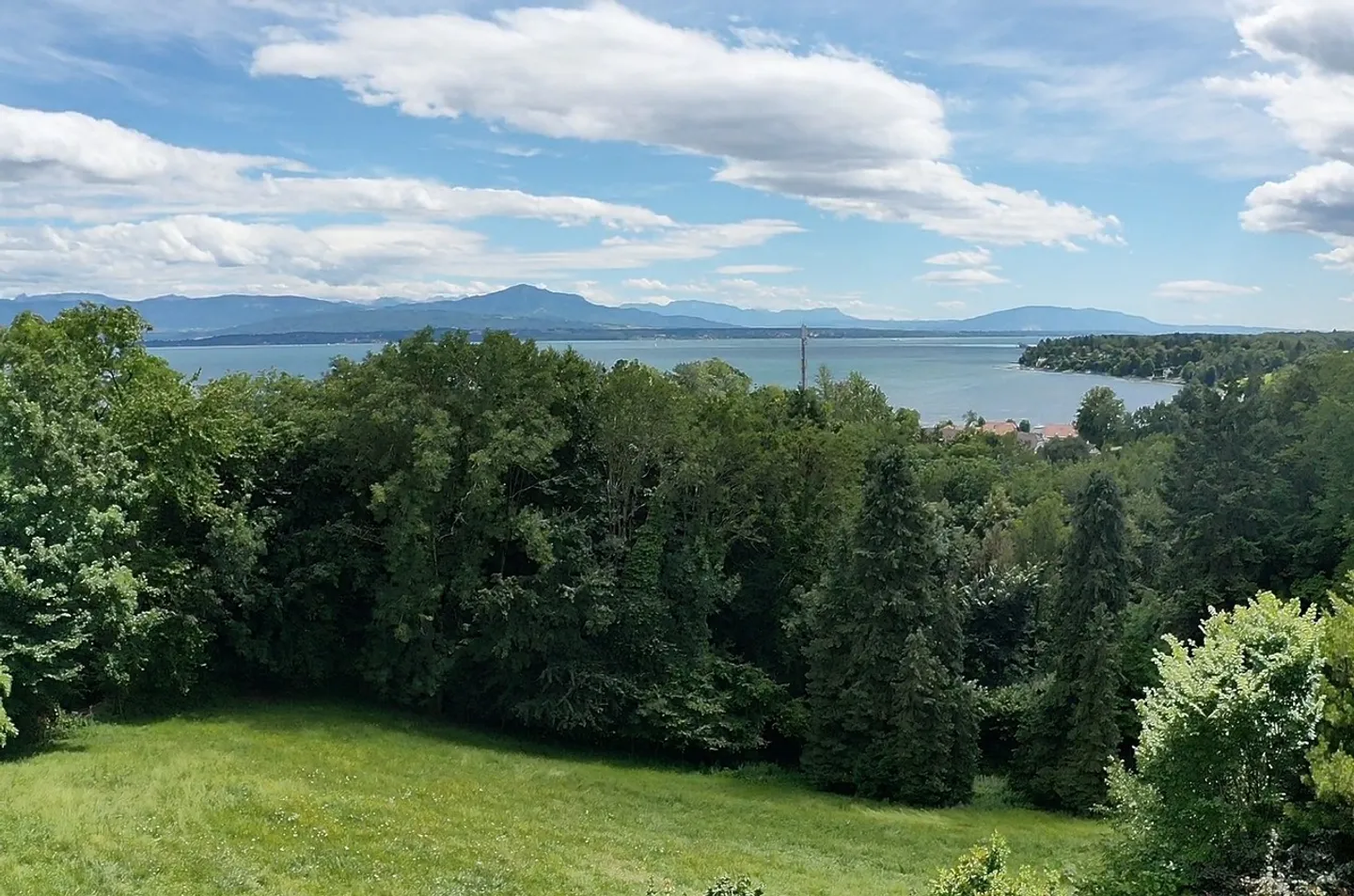 Proprietà da ristrutturare completamente su un superbo lotto con vista a Dully - Foto 2 di 4