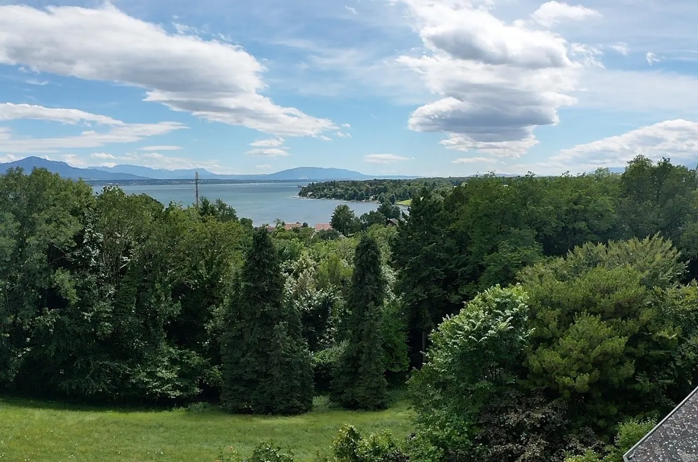 Proprietà da ristrutturare completamente su un superbo lotto con vista a Dully - Foto 3 di 4