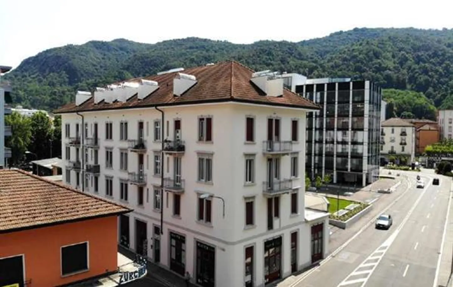 Chiasso: Palazzo a reddito 19 locali - Foto 4 di 13