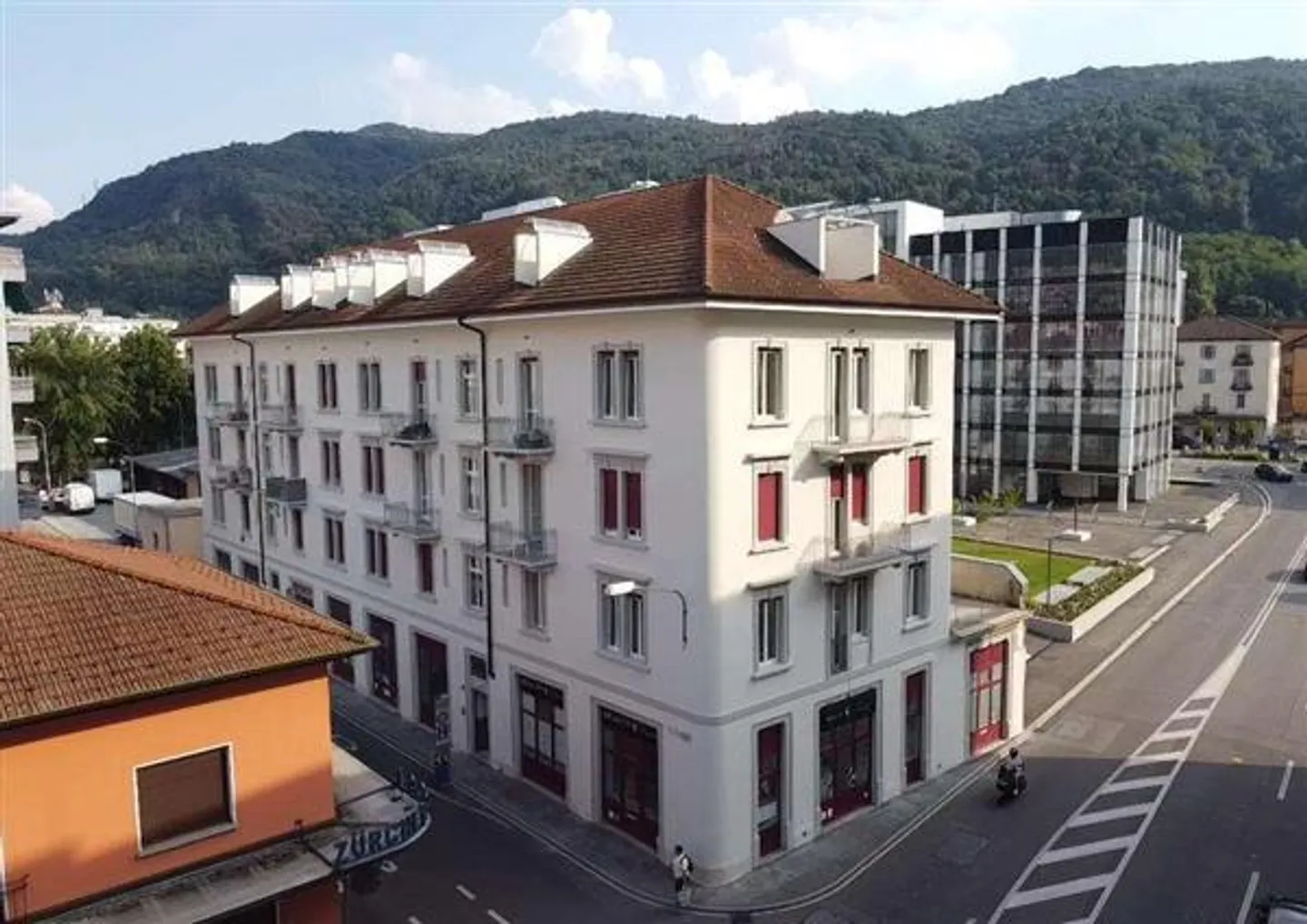 Chiasso: Palazzo a reddito 19 locali - Foto 5 di 13