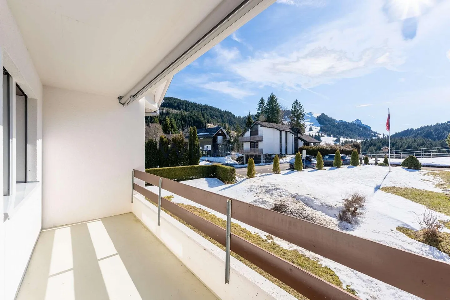 Chalet with Stunning Mountain Views - Photo 2 of 10