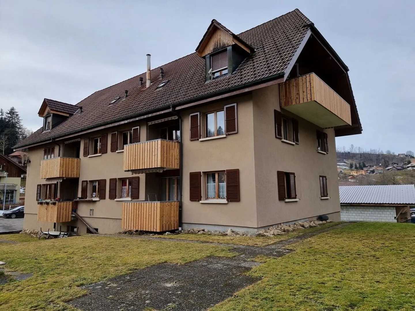 4.5 Room Apartment in Rüschegg - Photo 1 of 7