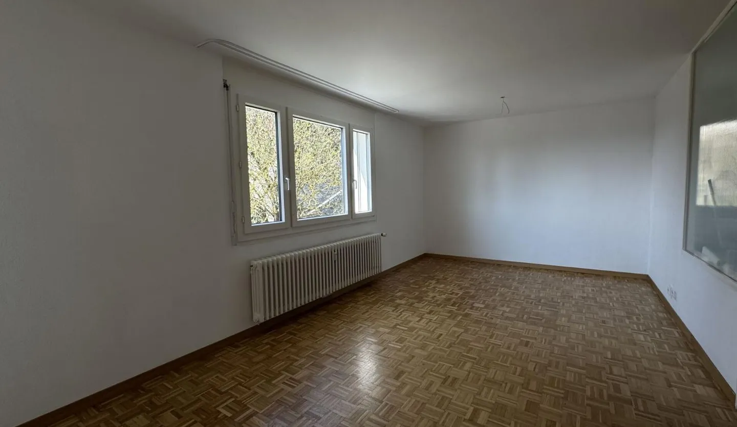Bienne, schönes 4.5-Zimmer-Apartment mit Blick auf die Stadt - Foto 2 von 11