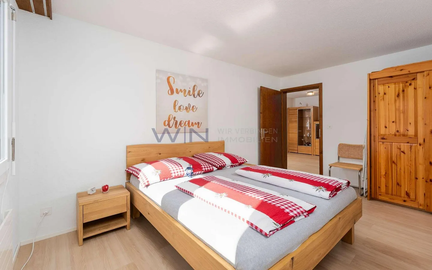 Chalet with Stunning Mountain Views - Photo 10 of 10