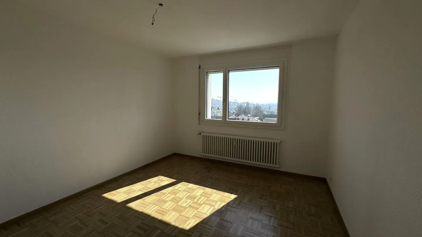 Bienne, schönes 4.5-Zimmer-Apartment mit Blick auf die Stadt - Foto 7 von 11