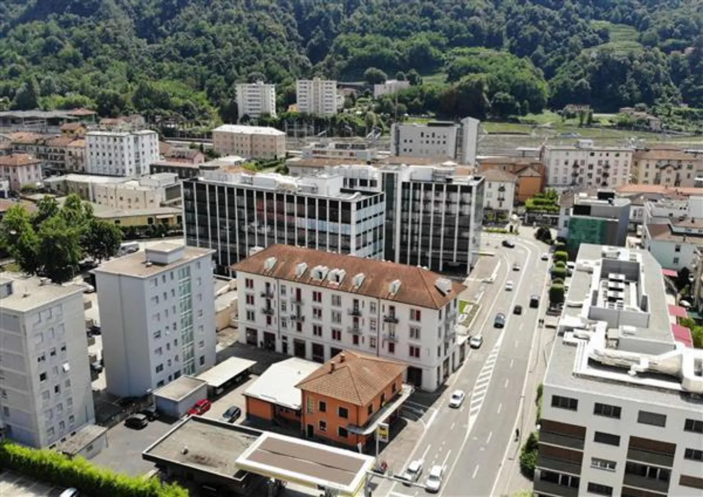 Chiasso: Palazzo a reddito 19 locali - Foto 7 di 13