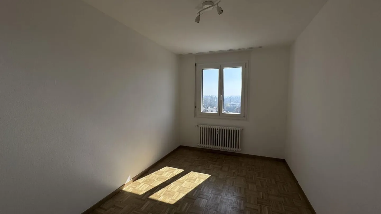 Bienne, schönes 4.5-Zimmer-Apartment mit Blick auf die Stadt - Foto 9 von 11