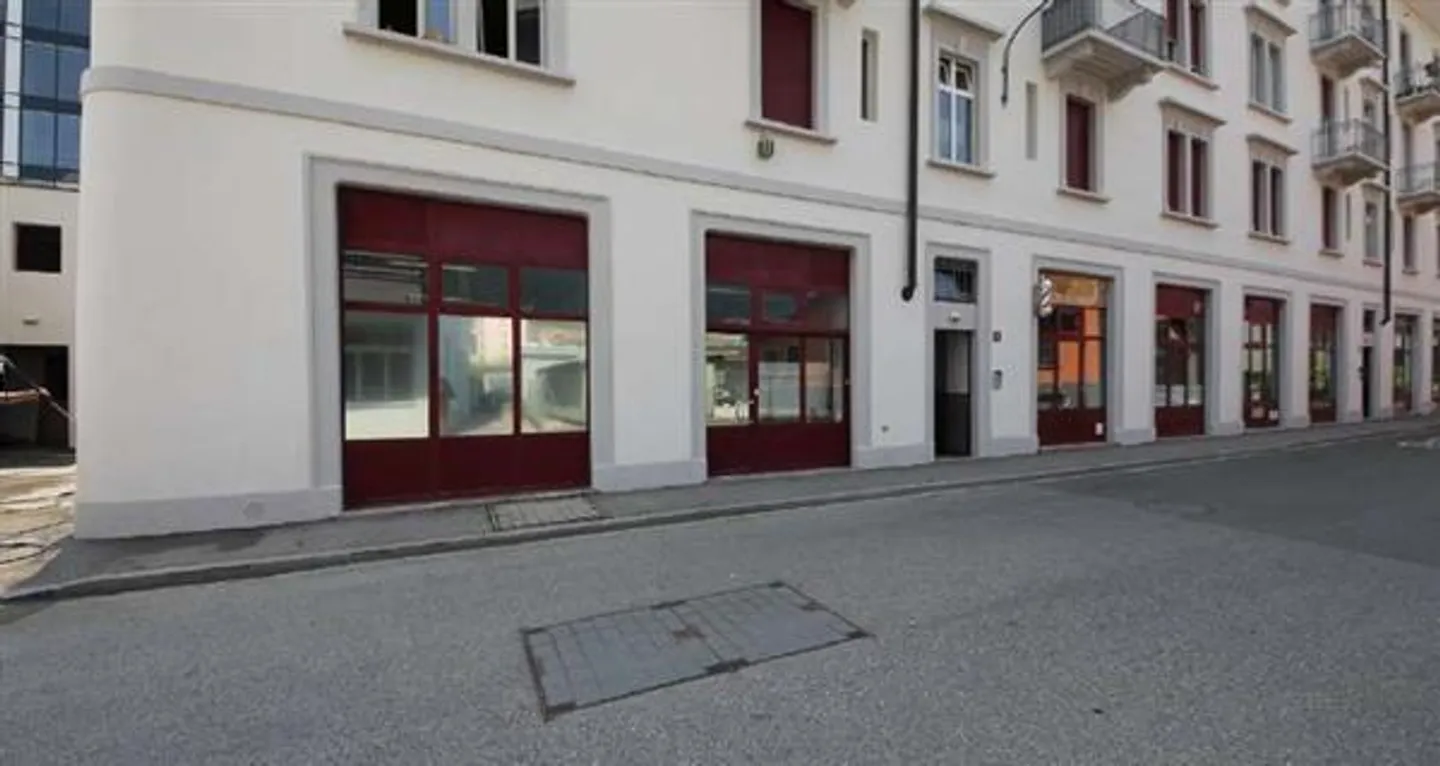 Chiasso: Palazzo a reddito 19 locali - Foto 12 di 13