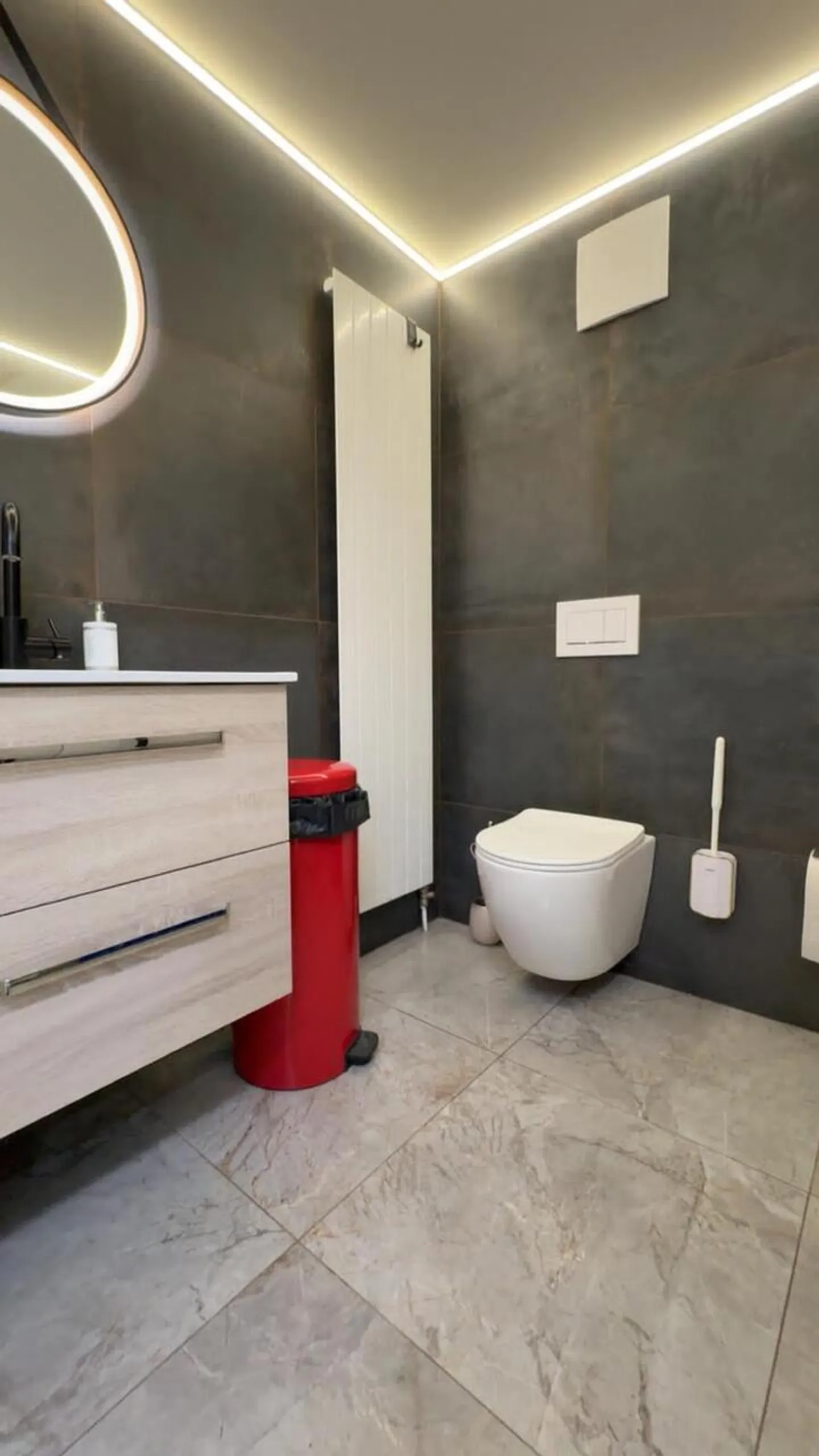 Spazio commerciale di 100 m² ristrutturato con visibilità eccezionale - Foto 5 di 7